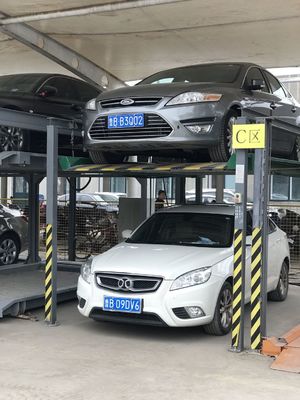 Design de armazenamento em quatro colunas elevador hidráulico para armazenamento de automóveis e casas
