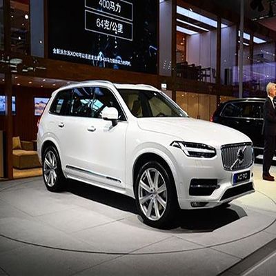 Plataforma de elevação de automóveis acessível com capacidade de carga de 5000 kg e velocidade de rotação de 0,2 m/s